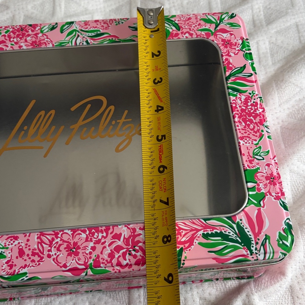 NIB Lilly Pulitzer GWP Cookie Exchange Kit With Cookie Cutters - Picture 3 of 5
